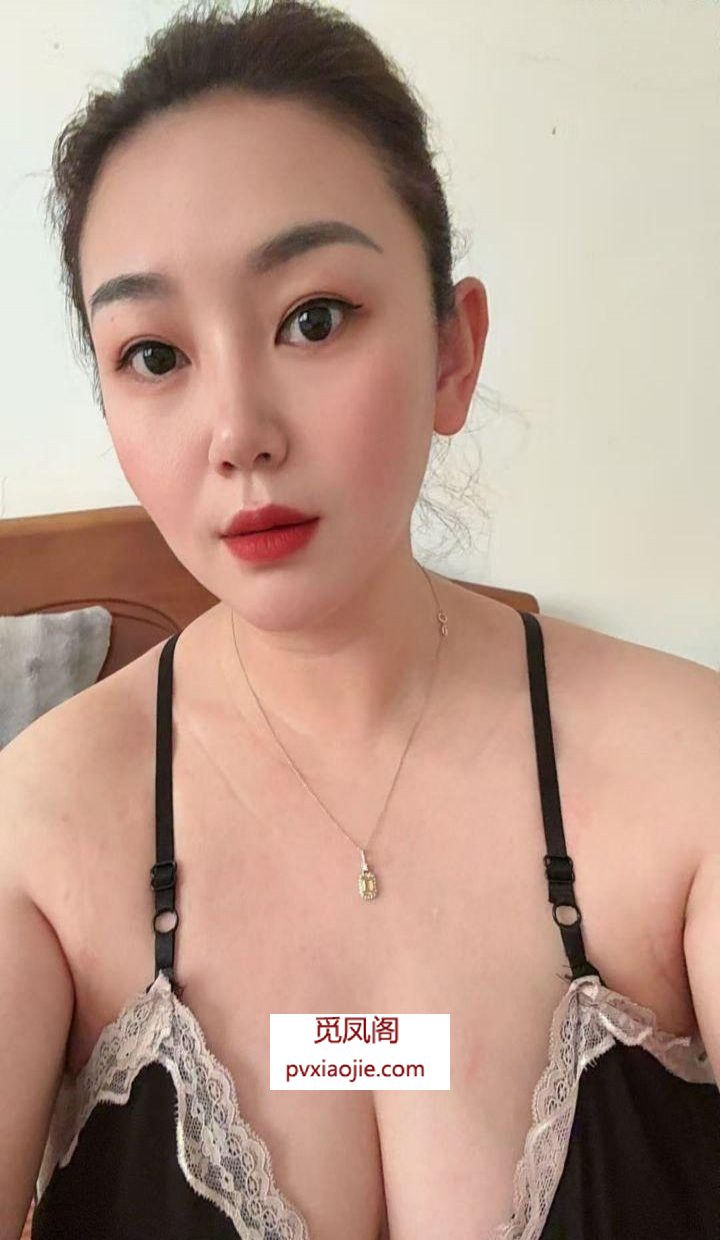 超级八字奶少妇