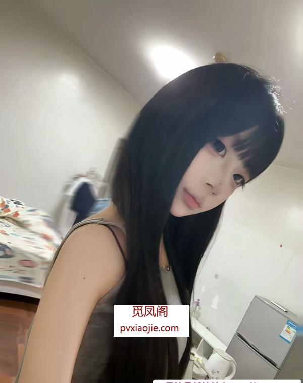 小巧玲珑型三点粉嫩妹