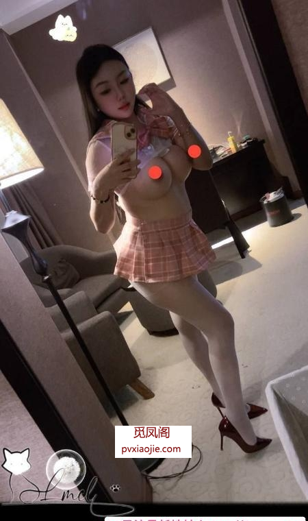 吴中大胸大屁股骚货