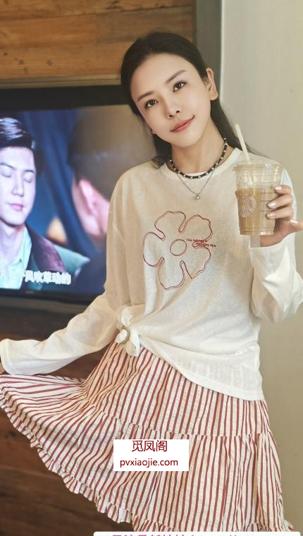 轻熟肥臀小鱼姐