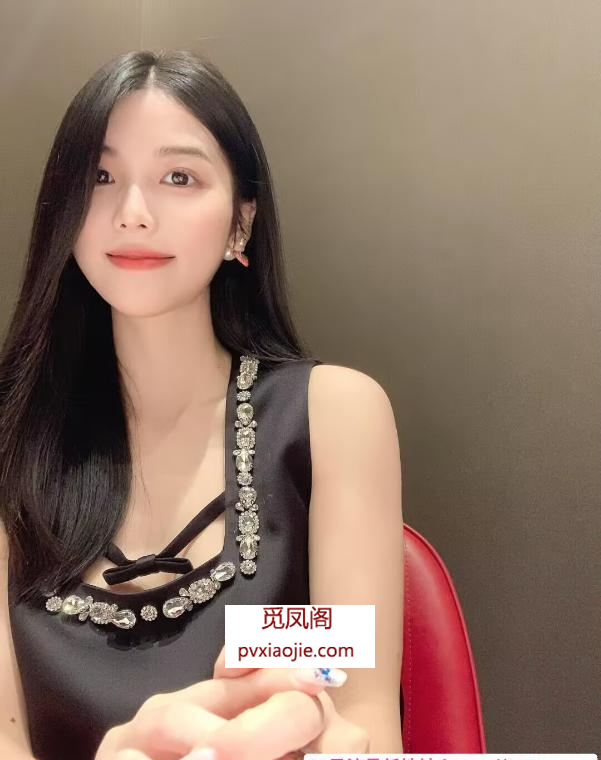 甜美可爱大胸妹子