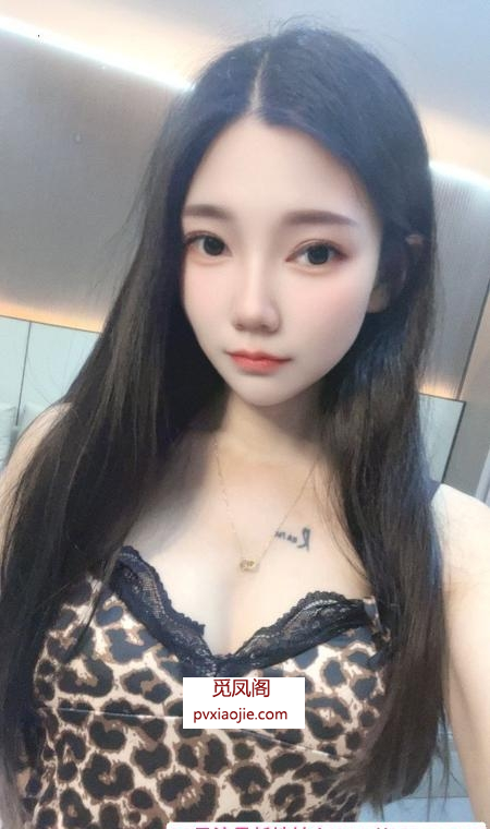 岳麓女友型颜值妹子