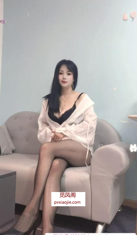 黑丝巨乳深喉爽