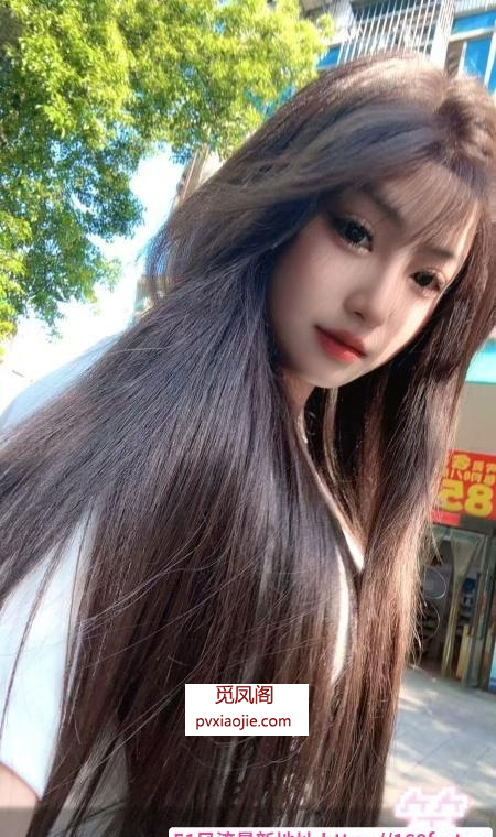 叶子在上城可舌吻