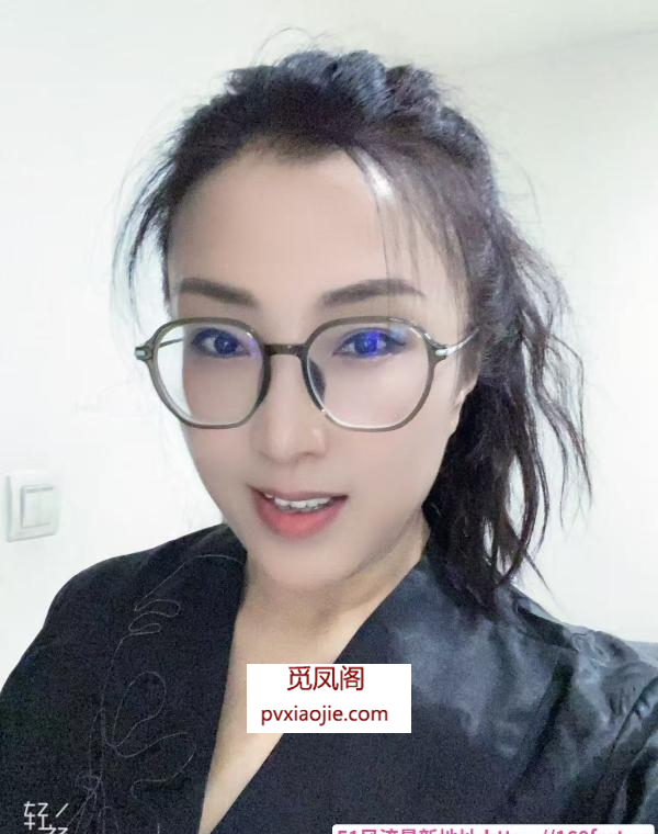 青山湖黑丝大波妹